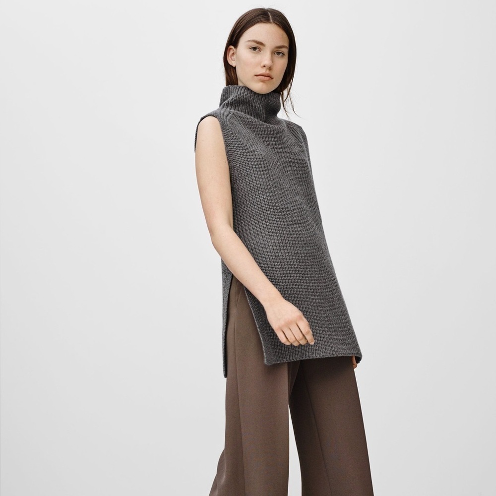 Aritzia Wilfred taupe mocha Durandal sleeveless turtleneck top - size XS - Picture 3 of 7